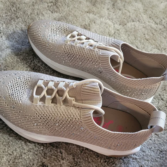 Jellypop Light Beige Women's Sneakers - Picture 2 of 5